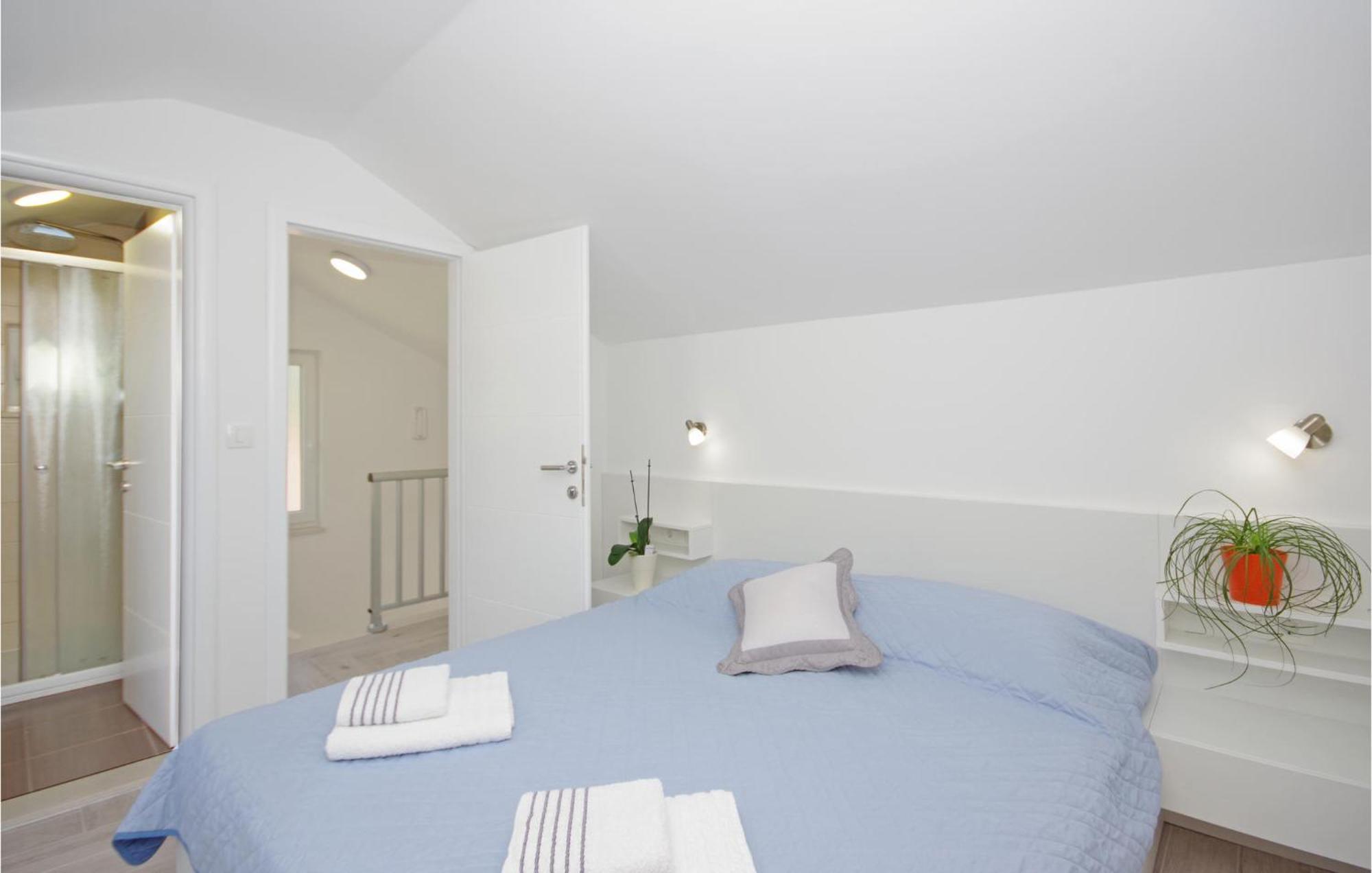 Awesome Home In Drvenik With Wifi Exterior photo