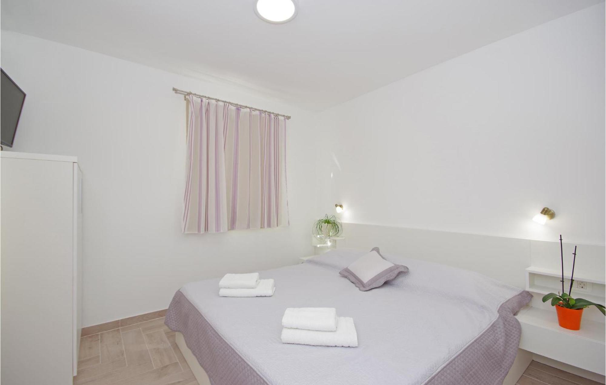 Awesome Home In Drvenik With Wifi Exterior photo