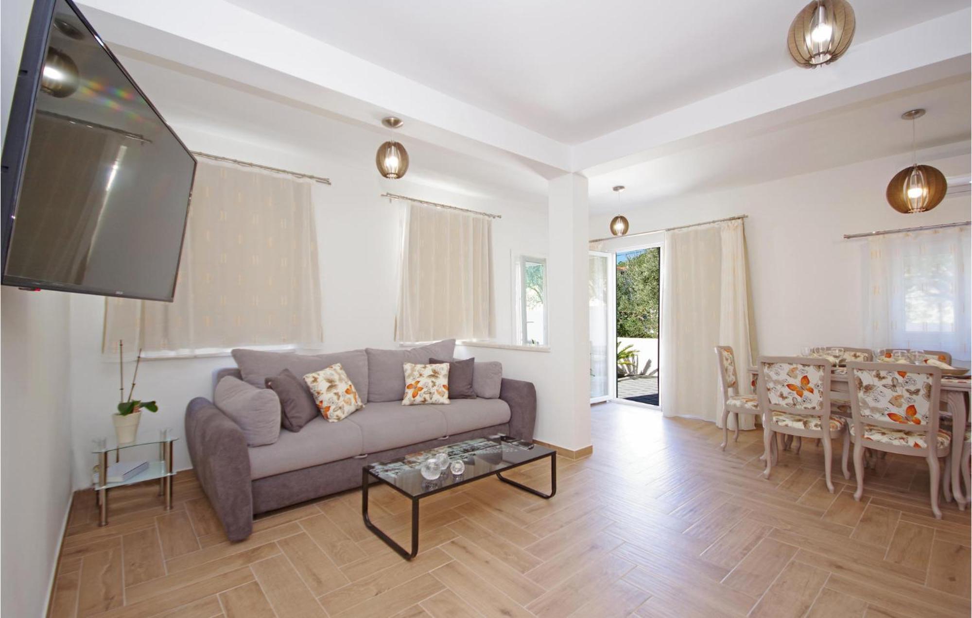 Awesome Home In Drvenik With Wifi Exterior photo