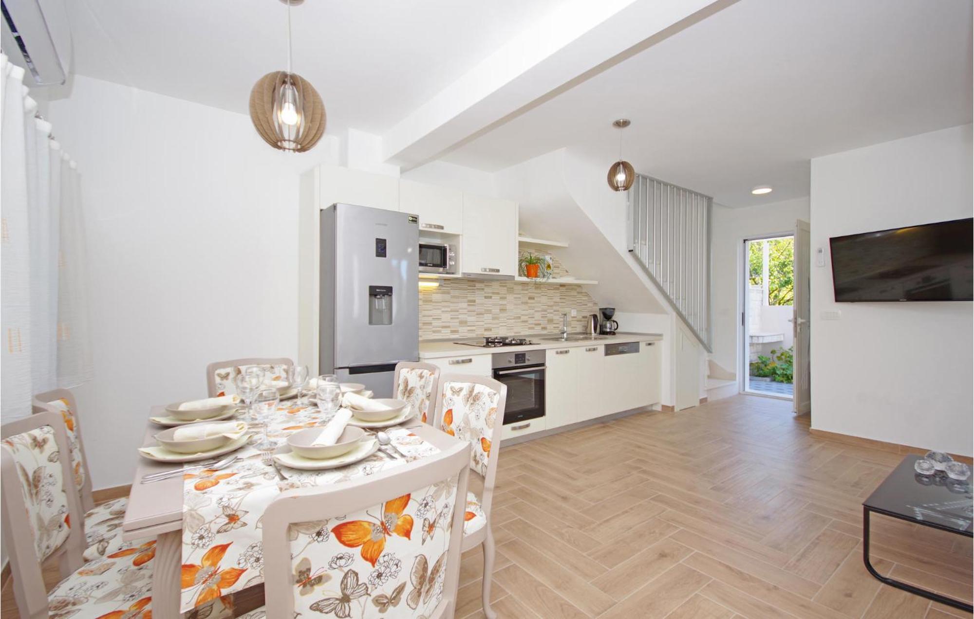 Awesome Home In Drvenik With Wifi Exterior photo